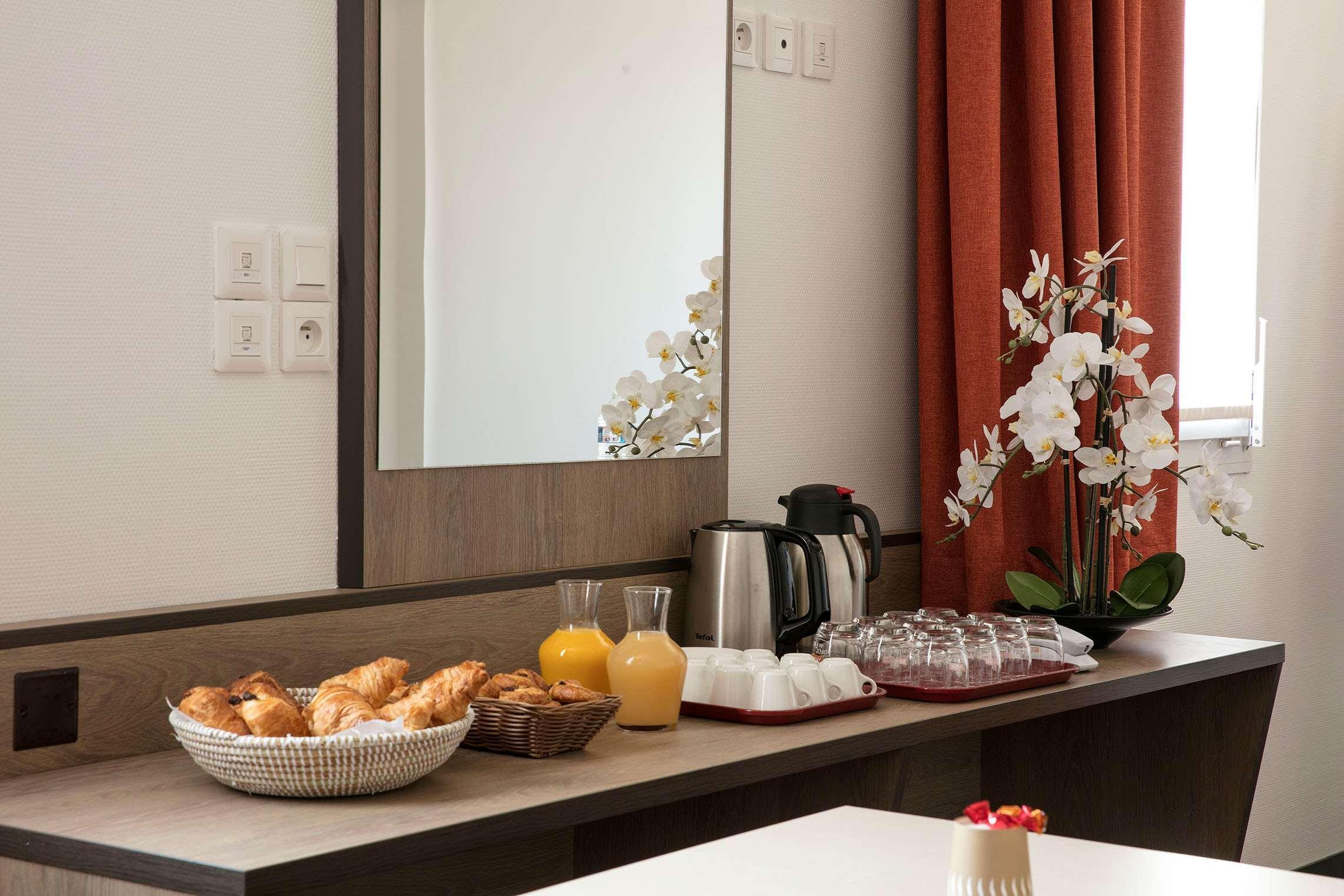 Hotel Clermont Estaing Luaran gambar