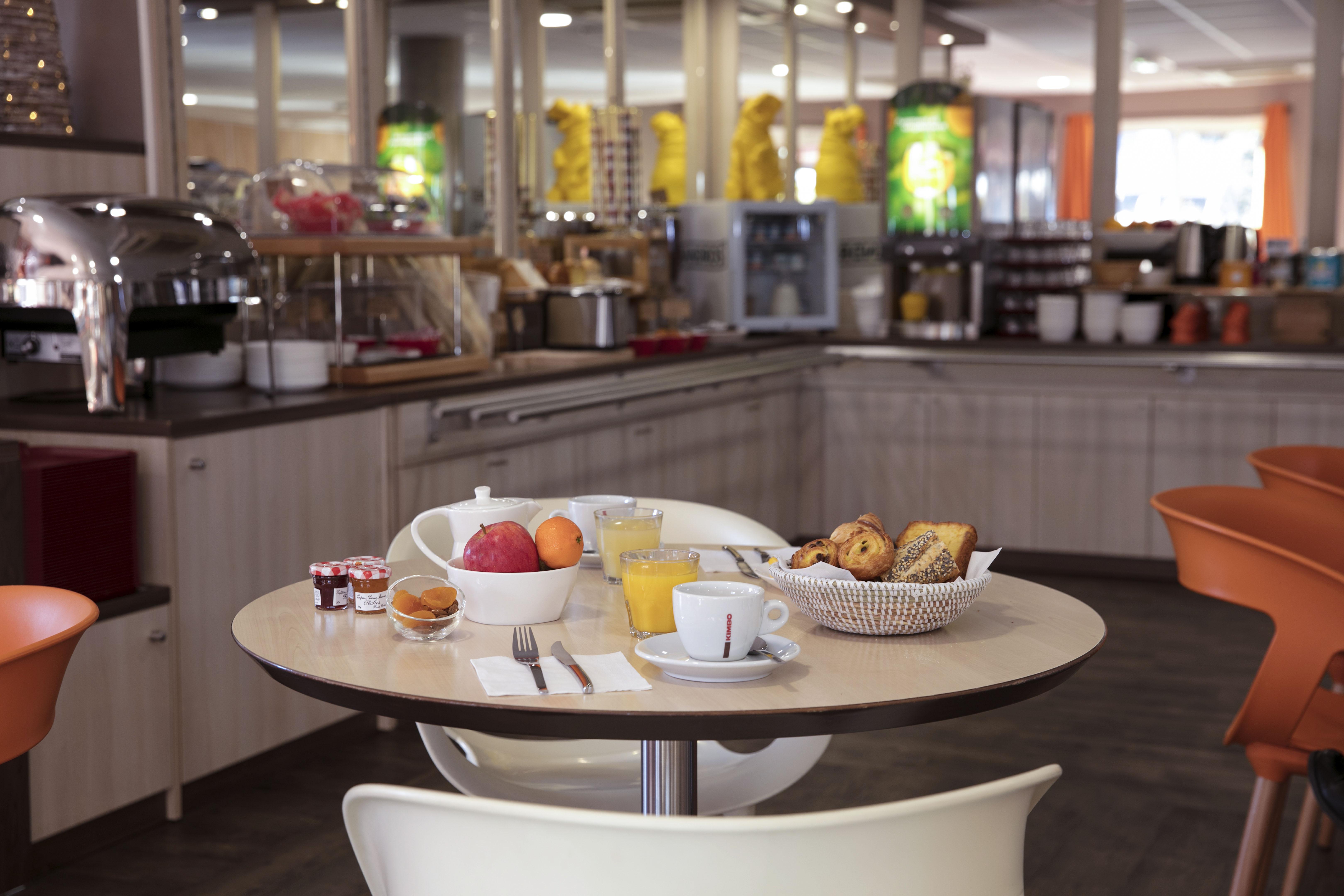 Hotel Clermont Estaing Luaran gambar
